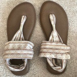 *like new* Sanuk Women's Yoga Sling size 9